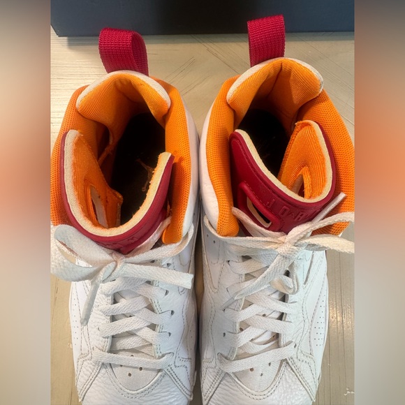 EUC - Authentic Nike Air Jordan Jumpman MVP’s Size 9 with Box - Picture 11 of 16